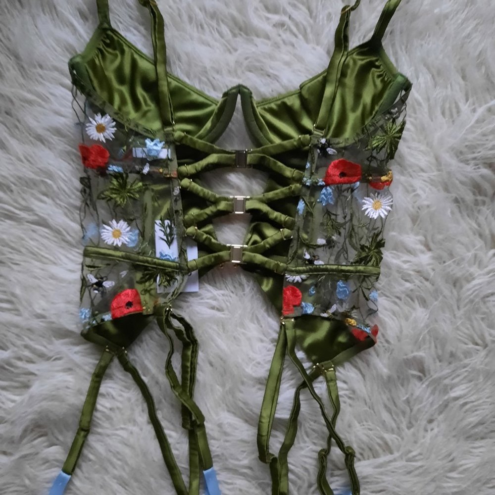 Studio Pia Cerellia Quarter Cup Basque AW 21 size 5